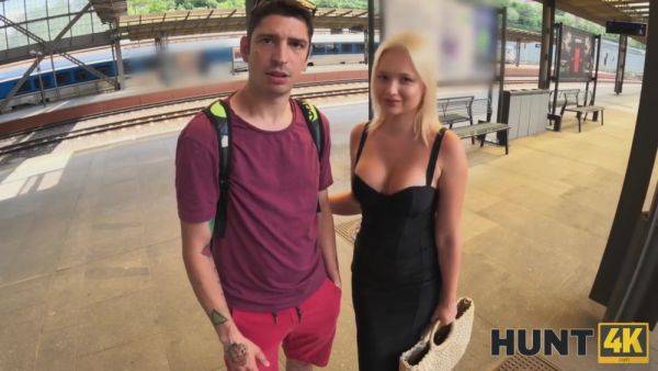 Play uncensored scene called : Jessie Ames - Railway