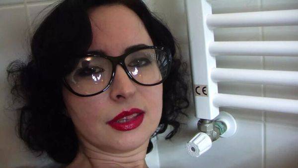 Watch this full movie : Amateur MILF in Glasses Masturbates Wild in Shower with Stockings