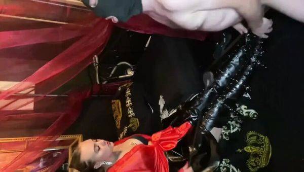 Play hardcore movie called : Blonde Dominatrix in Latex Fucks and Humiliates Small Cock German