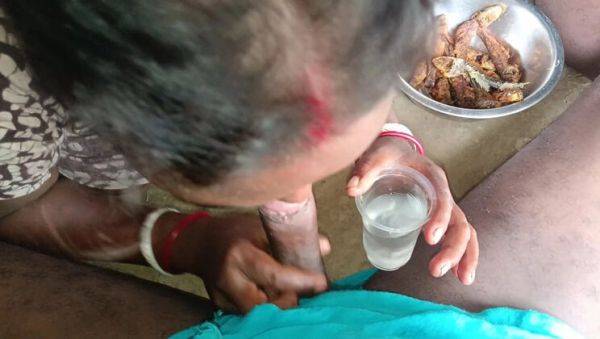 Stream hardcore movie titled : Desi Housewife Drinks Alcohol and Sucks Dick - Homemade Indian Sex