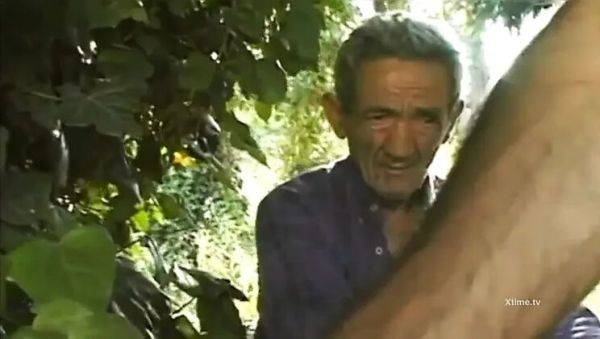 Stream HD movie called : Dirty Anal Kelly Stafford in Rome 2 - Scene 3 with Monster Cock Rocco Siffredi