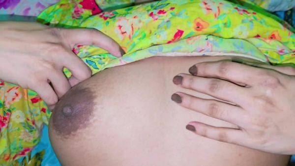 Play the full scene of : Verified Amateurs - Desi Randi Yaar Se Chudwa Kar Ghar Wapis I