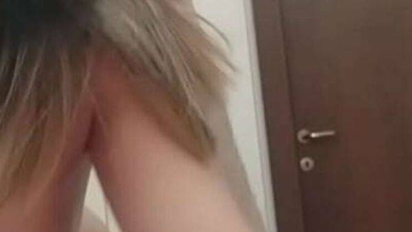 Watch hardcore movie named : Real Amateur Teen Girl Riding Orgasm - Homemade Cell Phone Video