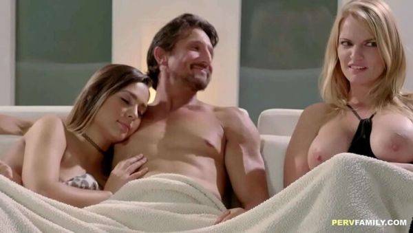 Enjoy watching the uncensored scene named : Jaye Summers caught riding stepdad cowgirl style - shocked family taboo