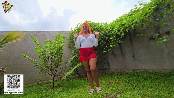 Watch this complete video named : Verified Amateurs, Dushantha Don And Nilmini Sheron - Hot Officewear Try On Haul Big Booty Queen