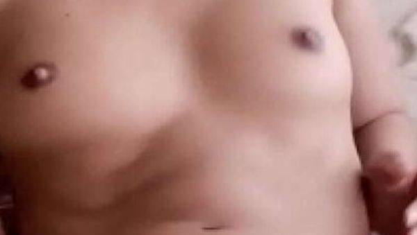 View complete video called : Amateur 18 Year Old Samary Finger Fucks Her Juicy Vagina