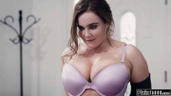 Play the hardcore movie of : Natasha Nice London River Threesome MILF Blowjob Taboo Sex House Fuck