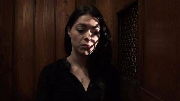 Play HD movie named : Ava