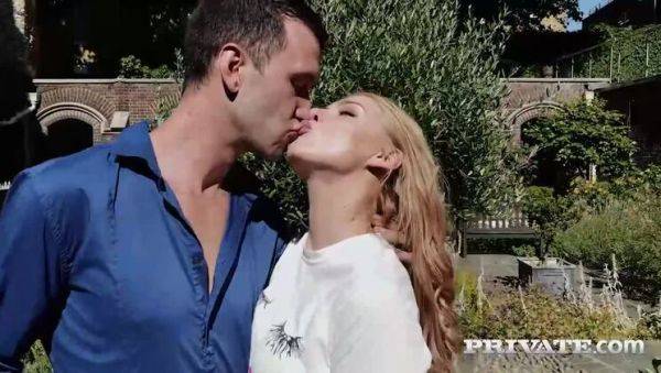 Play the HD clip of : Lucy Heart, hot maid