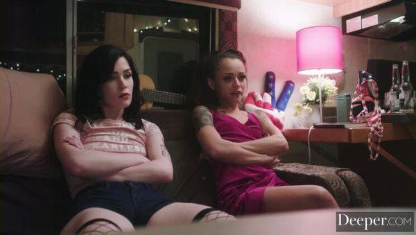 Watch full scene called : Holly Hendrix and Evelyn Claire.