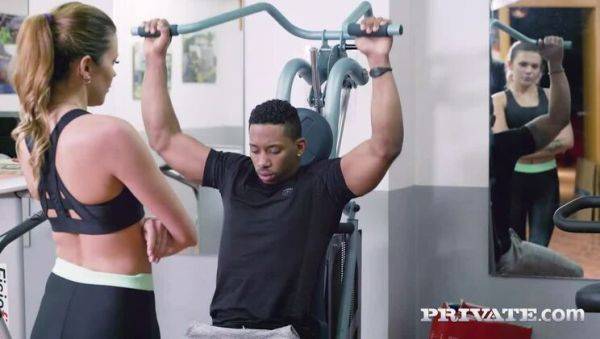 Enjoy watching this full clip named : Verona Sky, the personal trainer enjoys interracial anal