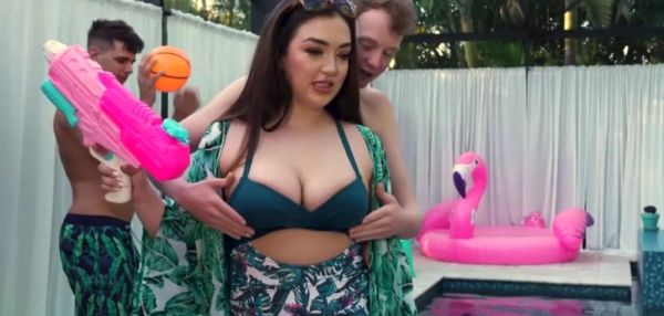 Enjoy watching the uncensored movie : Poolside freeuse fun with hot housewife