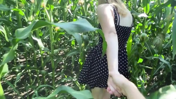 Stream complete clip titled : SweetAndFlow Outdoor Cornfield Sex - Blonde Teen Big Ass Fuck in Public POV