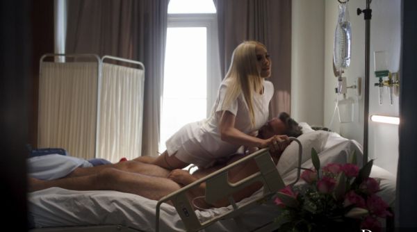 Watch HD clip : Manuel Ferrara fucked two hot nurses in a hospital setting.