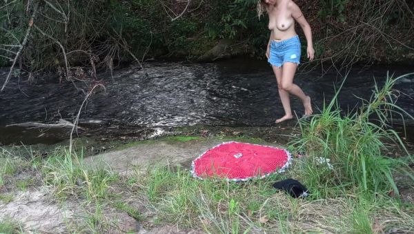 Watch uncut clip called : Waterfall Sex with Stranger - Outdoor Blowjob & Eating Pussy in Jungle 4K