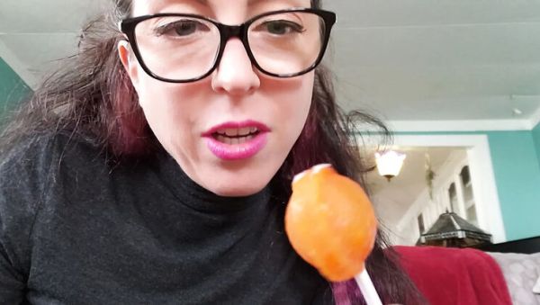Watch this HD clip named : Nerdy Faery Loves Lollipops In Her Tight Asshole - Sweet Food Insertion Fetish