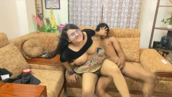 Play this hardcore video : Bhabhi Devar Sex - Bengali Wife in Saree Gets BBC Doggystyle Fuck
