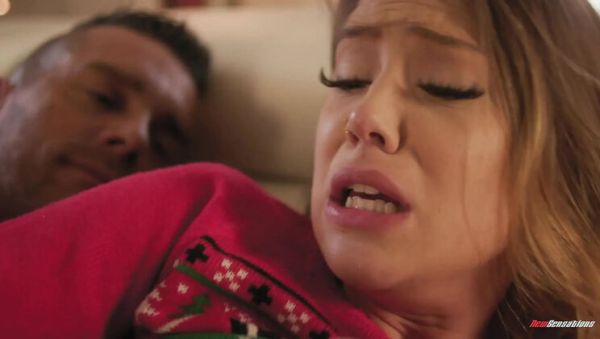 Play hardcore scene titled : Teen Avery Cristy Gets Holiday Facial from Step Dad's Big Cock