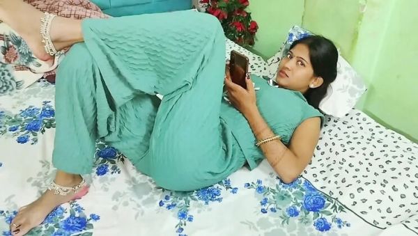 Play uncut movie titled : Hot Indian Bhabhi Makes Step Brother Hard - Desi Homemade Anal Sex