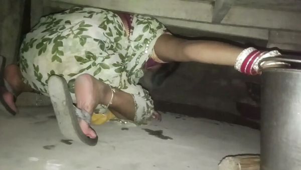 Stream this complete video named : Pyari bhabhi handjob hindi audio hot desi bhabhi pani nikali