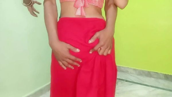 Watch HD scene of : Indian Aunty Seduction in the Dock – Hot Desi Stepmom Blowjob