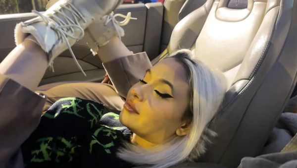 Play this HD scene called : Amateur Teen Nka Legran Gives Free Hard Fuck in POV Doggy Style - Big Ass Slut Creampied