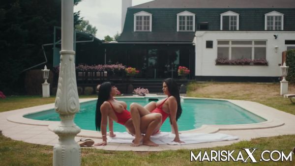 Enjoy watching the hardcore scene of : Mariska Fucking Poolside - Valentina Ricci And Mariska X