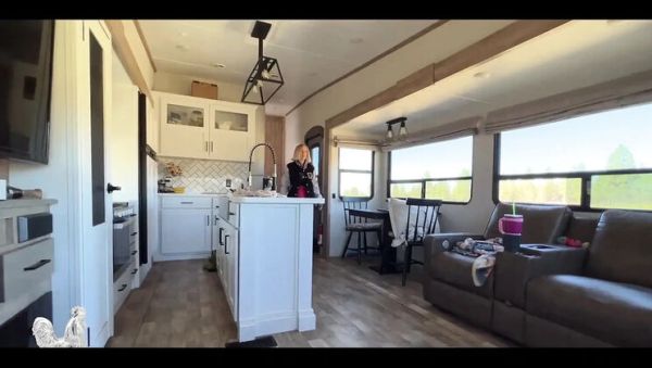 Play full video of : Step Sister Jane Cane Secret Blowjob & Titty Fuck For Stepdad - Amateur MILF Cumshot On Tits POV