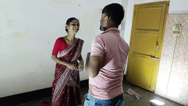 Play the hardcore movie : Desi Indian Bhabhi Morning Sex Video - Homemade HD with Easypron