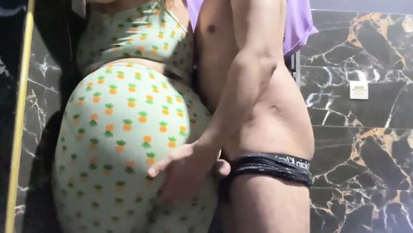 Stream the HD movie called : Majda Arabic Big Ass Arab MILF Doggy Style Amateur HD