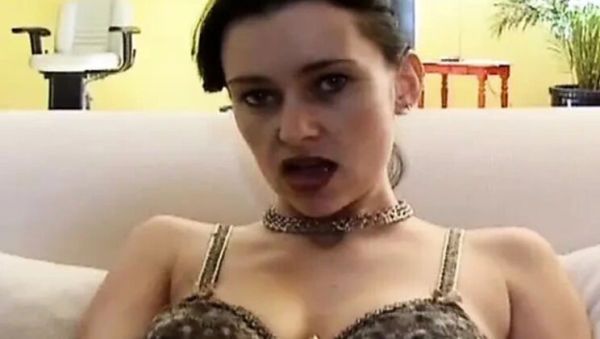 Play this complete clip titled : French babe Betty Bell gets nailed hard in her ass and pussy