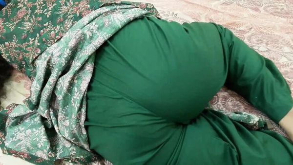 Enjoy watching uncensored video called : Desi housewife QueenbeautyQB gets rough sex creampie and fingering in homemade video