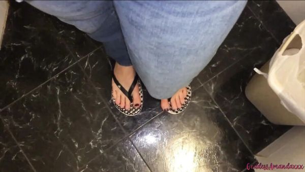 Watch full clip : Goddess Amanda Licks Wet Pussy in Bathroom - Amateur MILF Toilet Fetish