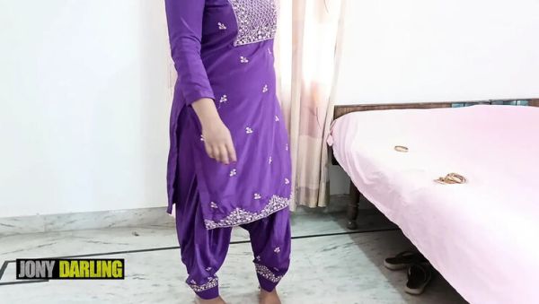Enjoy watching this full movie of : Stepmom Nude Punjabi Suit Dance - Pakistani Mujra Song Hot Homemade