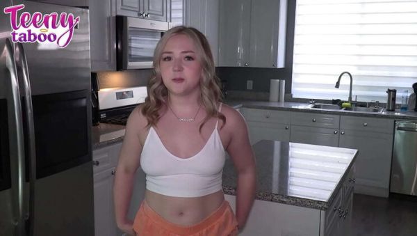 Watch the HD scene named : Babysitter Eva Nyx Blowjob & Creampie - Amateur Blonde Teen Fucks Boss