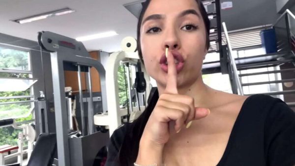 Play the complete video titled : Marianamx squirts hard in gym bathroom - almost caught by instructor fingering herself