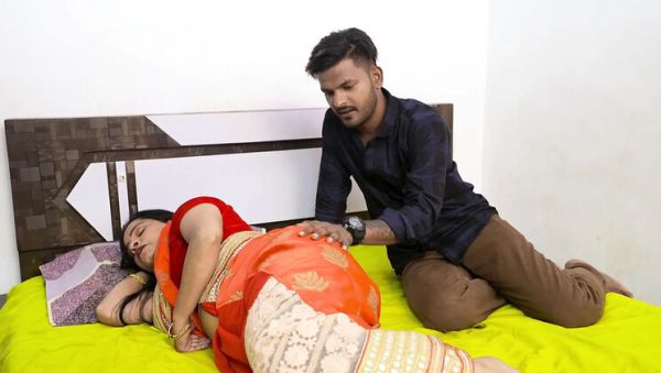 Enjoy watching this full scene : Desi Stepmom Hardcore Anal Fuck with Aaka - Rough Indian Bhabhi Doggy Style