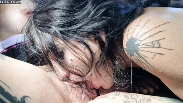 Play this full movie of : Two Lesbian Hitchhikers Give Me a Double Blowjob and Standing Fuck Outdoor