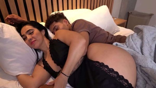 Stream the hardcore scene of : Skinny step son fucks his big ass stepmom in hotel room mix up - Sarah Black Thiago Lopez
