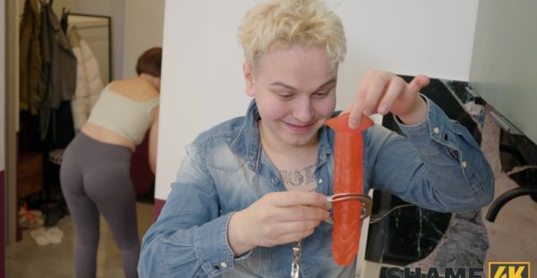 Stream hardcore scene titled : Monster cock pleaser Mom's wild ride on the couch