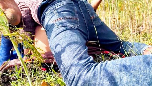 Enjoy watching full movie called : Desi Indian Bhabhi Jungle Love First Time Chudai - Busty Mom Hardcore Sex