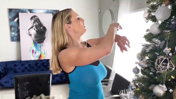 View the uncut movie : Busty Blonde MILF Joslyn Jane Gets Filled With Creampie By Big Dick JMac