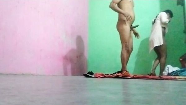 Play full movie named : Indian Desi Girlfriend Hot Sex with Boyfriend - Juicy Chudai Video in House Stage