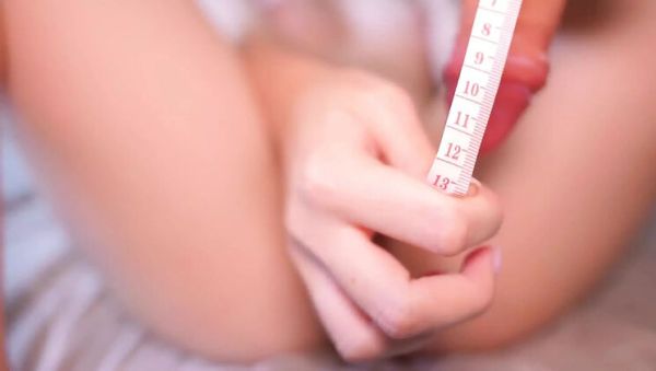 Stream full scene named : Tori Diamond Dirty Talk & Pussy Spreading - Amateur Teen Solo Masturbation