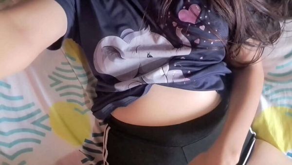 Enjoy watching this HD video : Colombian amateur Yuliethgomez1 solo play with big natural tits and huge ass in homemade bed video