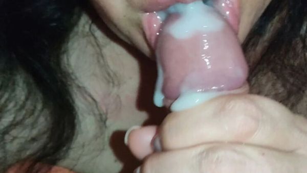 View this uncensored video named : POV Blowjob with Winonna8 - Amateur MILF Sucks Dick & Takes Cum in Mouth