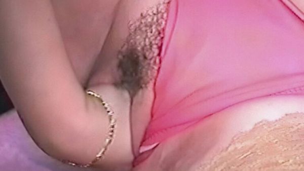 Stream the HD movie titled : Sabine Sweet Hot MILF Fists Her Hairy Pussy & Pisses On Herself Close Up