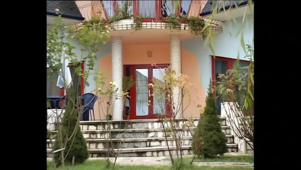 View full clip titled : Elena's Dirty Desires Vol.2 - Big Tits Blowjob & Big Cock Vintage HD Scene