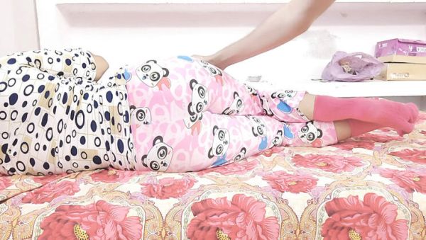 View the uncensored clip of : Hostgator Sales Girlfriend Brutal Anal Fucking - Boyfriend Hardcore Rough Sex with Tight Indian Teen