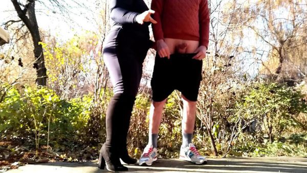 Stream this complete scene : Stepson Makes Me Give Outdoor Handjob & Cumshot - MILF Stepmom Big Ass Homemade